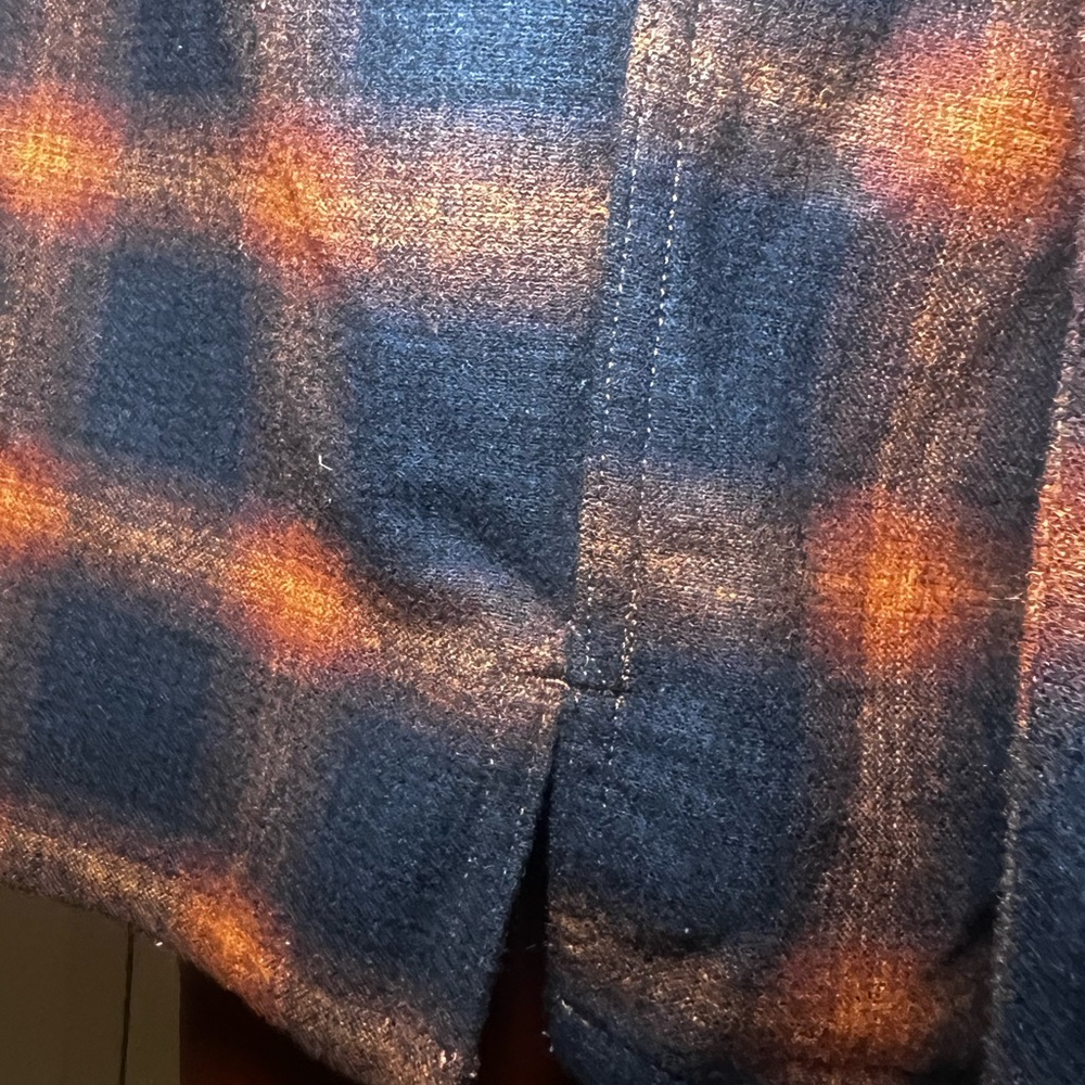 Banana Republic Plaid Button-Up Shirt - Picture 5 of 8